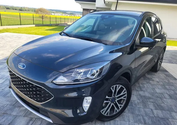 małopolskie Ford Kuga cena 96900 przebieg: 58000, rok produkcji 2022 z Tarnów